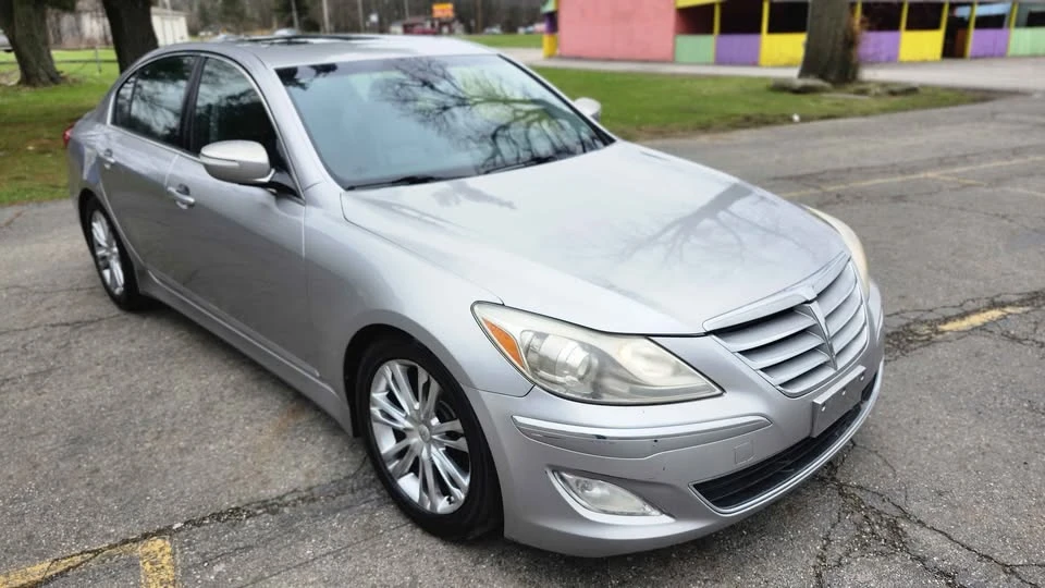 2012 Hyundai Genesis - Image 7 of 19