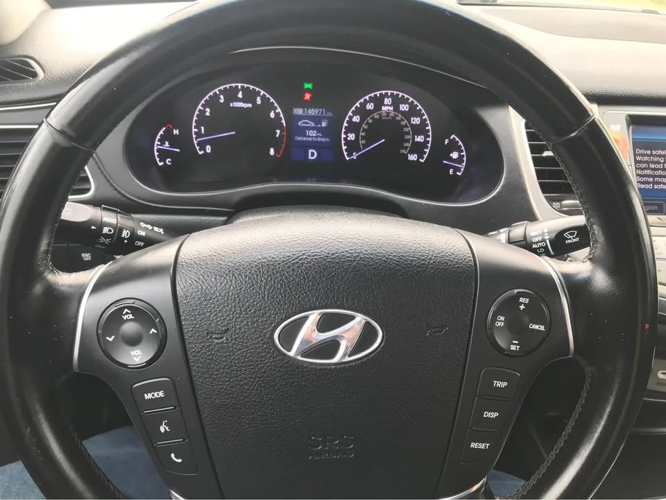 2012 Hyundai Genesis - Image 4 of 12