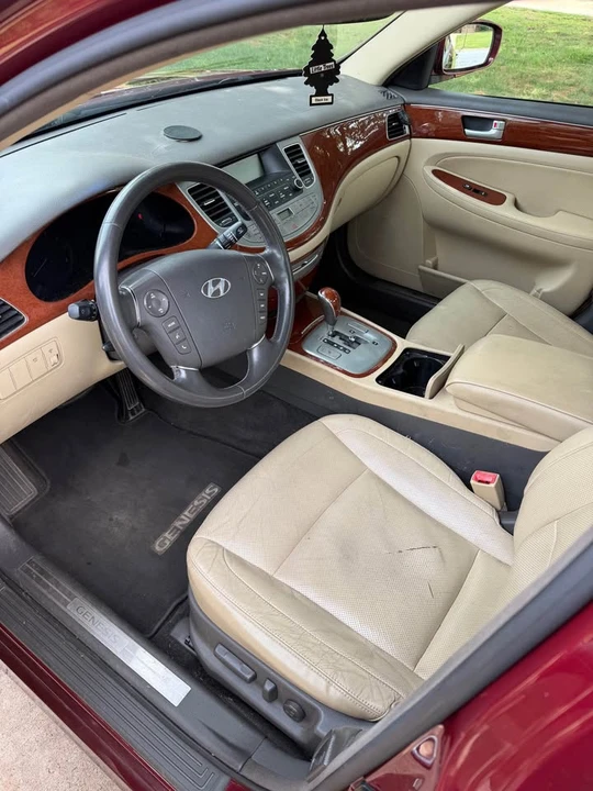 2012 Hyundai Genesis - Image 5 of 9