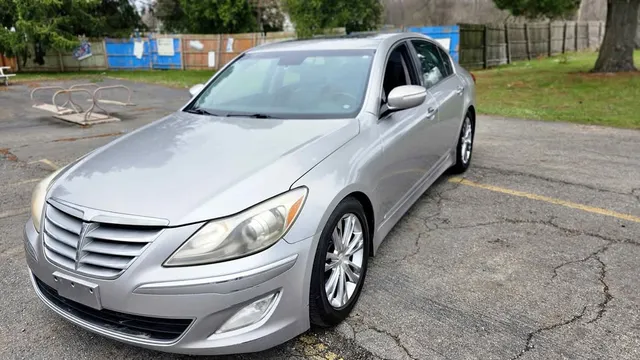 2012 Hyundai Genesis 3.8 Sedan 4D