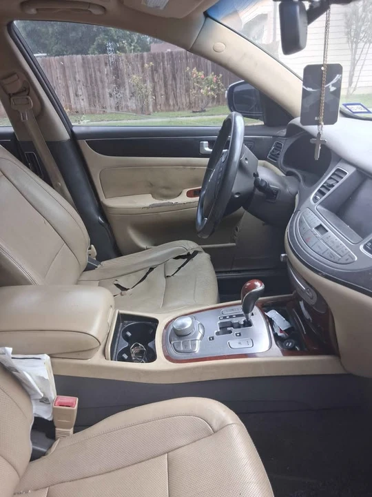 2012 Hyundai Genesis - Image 3 of 9