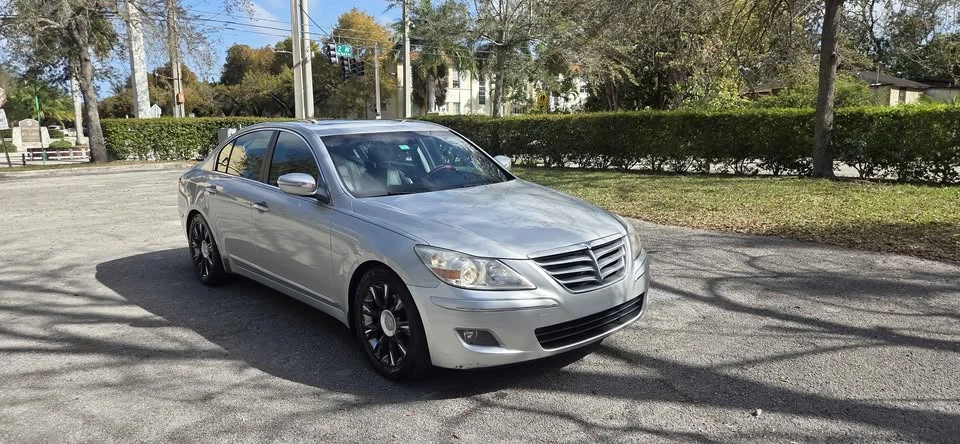 2012 Hyundai Genesis - Image 2 of 19