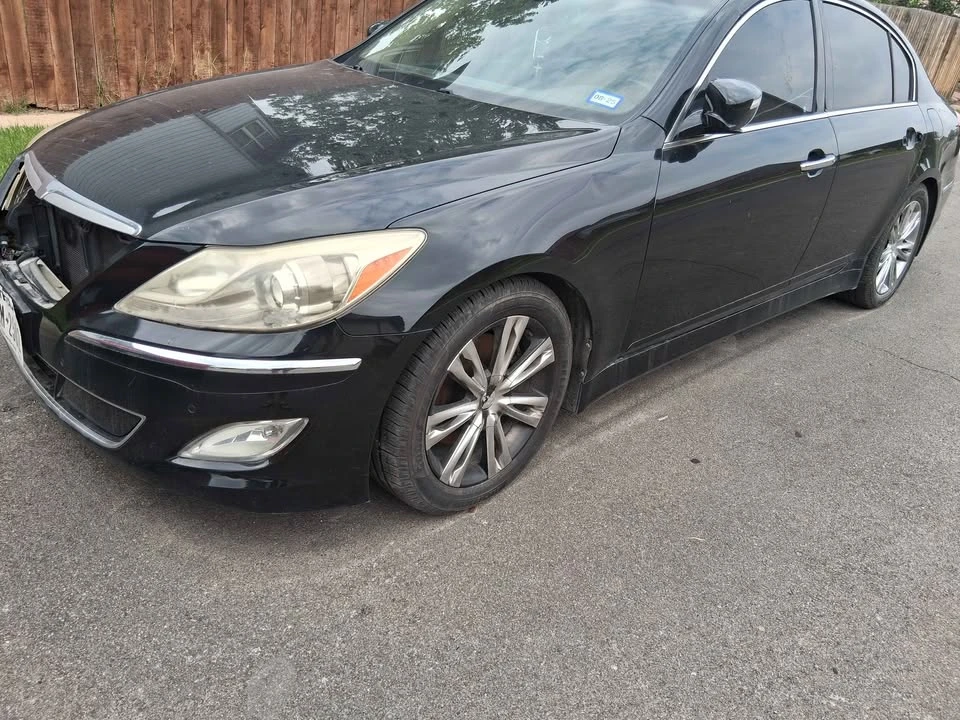 2012 Hyundai Genesis - Image 8 of 9