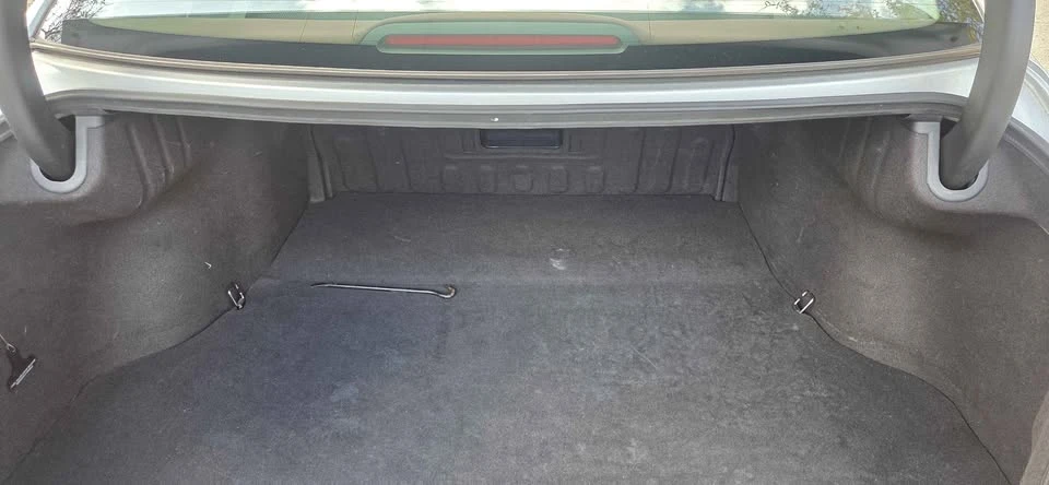 2012 Hyundai Genesis - Image 13 of 19