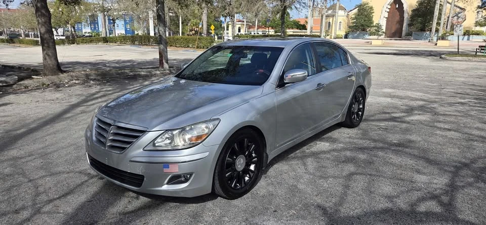 2012 Hyundai Genesis - Image 4 of 19