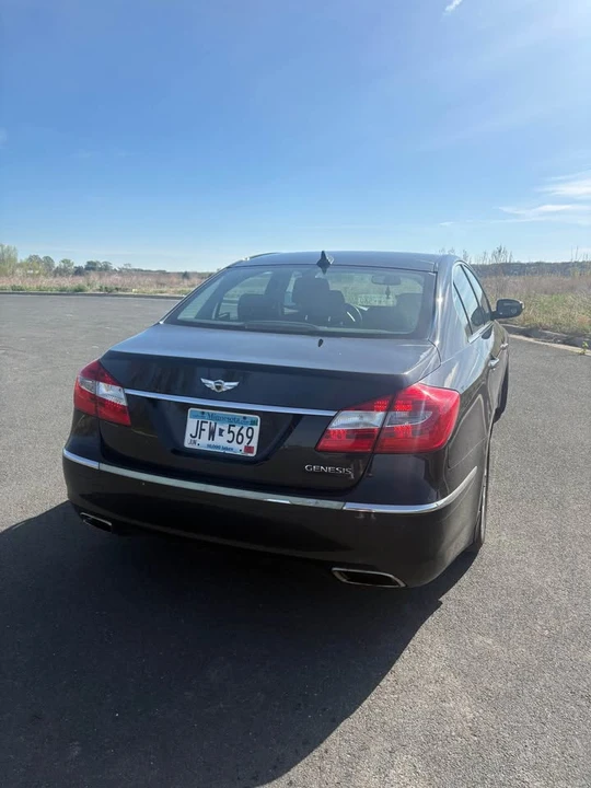 2012 Hyundai Genesis - Image 4 of 9