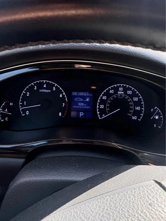 2012 Hyundai Genesis - Image 6 of 9