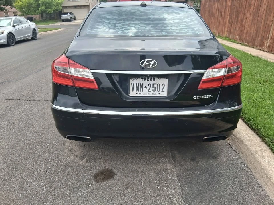 2012 Hyundai Genesis - Image 6 of 9