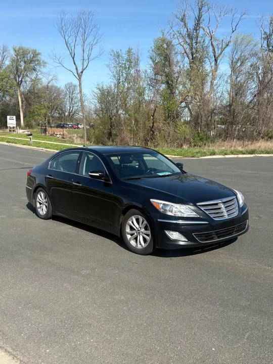 2012 Hyundai Genesis - Image 2 of 9
