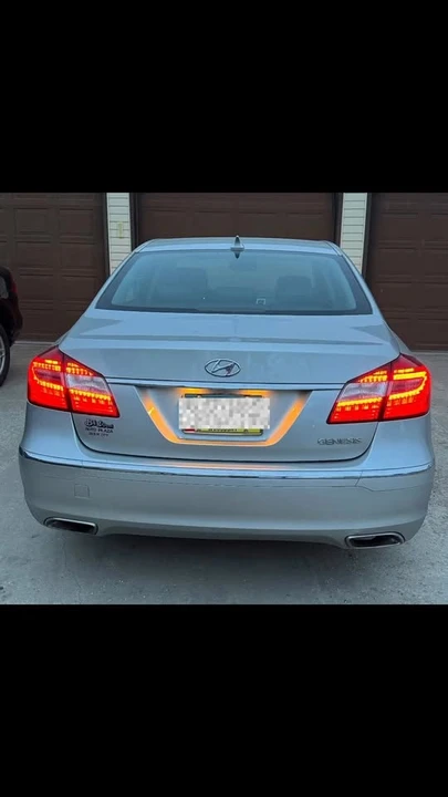 2012 Hyundai Genesis - Image 8 of 8