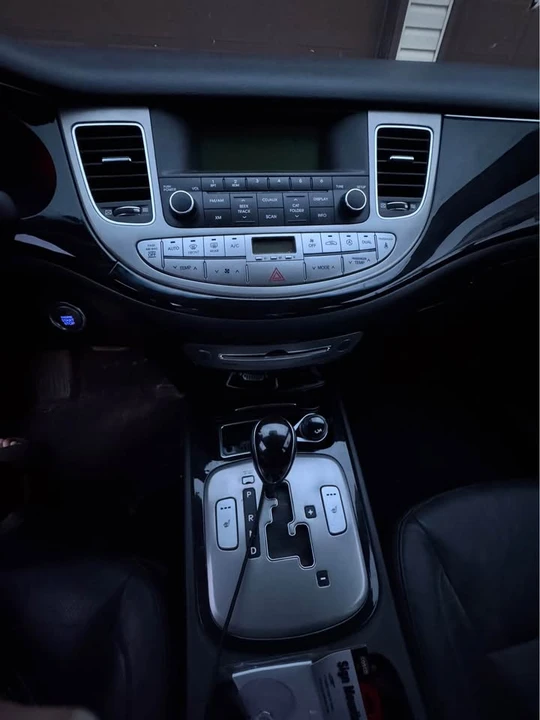 2012 Hyundai Genesis - Image 6 of 8