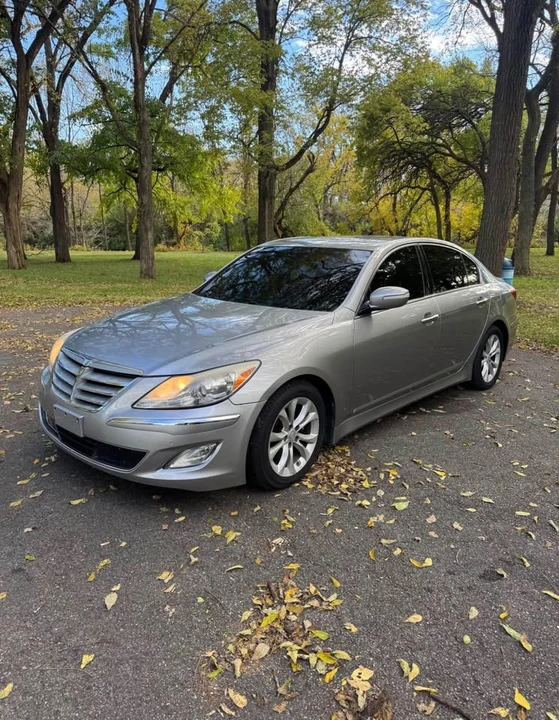 2012 Hyundai Genesis - Image 2 of 13
