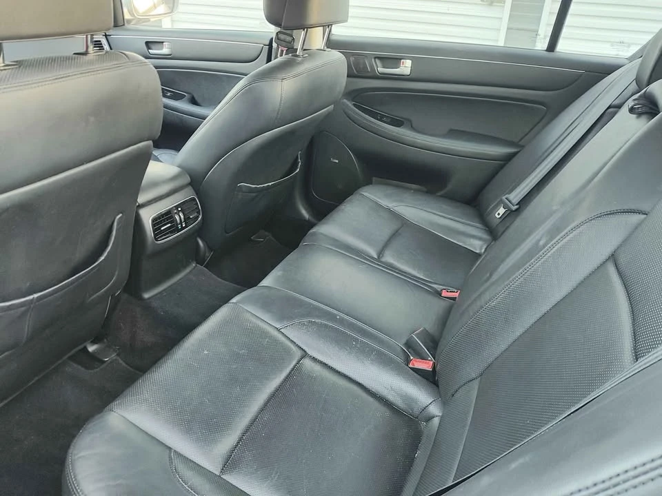 2012 Hyundai Genesis - Image 10 of 11