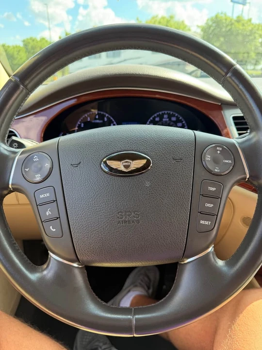 2012 Hyundai Genesis - Image 13 of 14