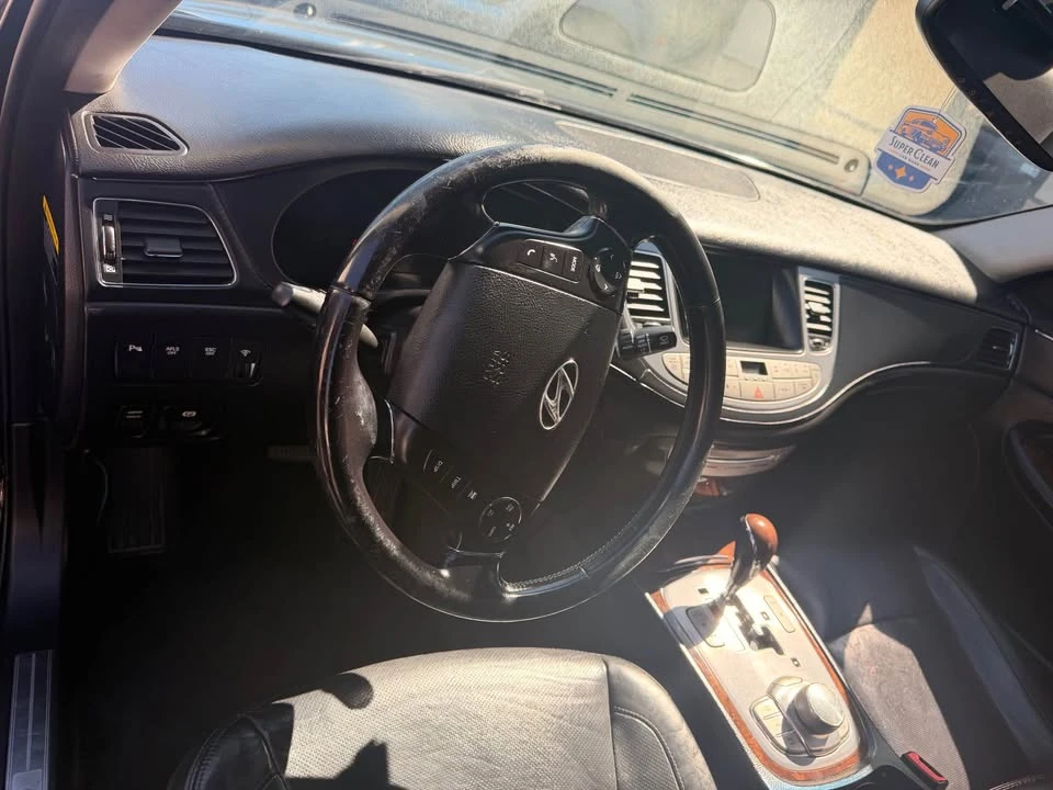 2012 Hyundai Genesis - Image 5 of 7