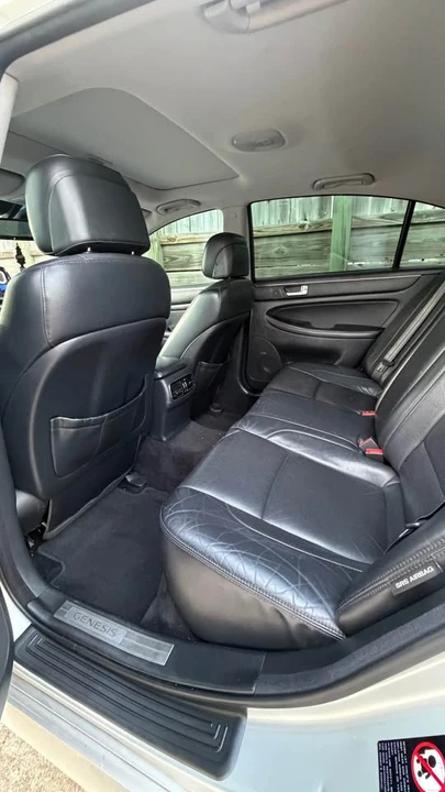 2012 Hyundai Genesis - Image 12 of 12