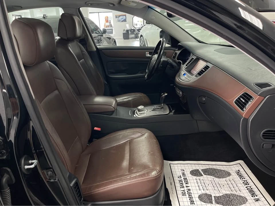 2012 Hyundai Genesis - Image 17 of 19