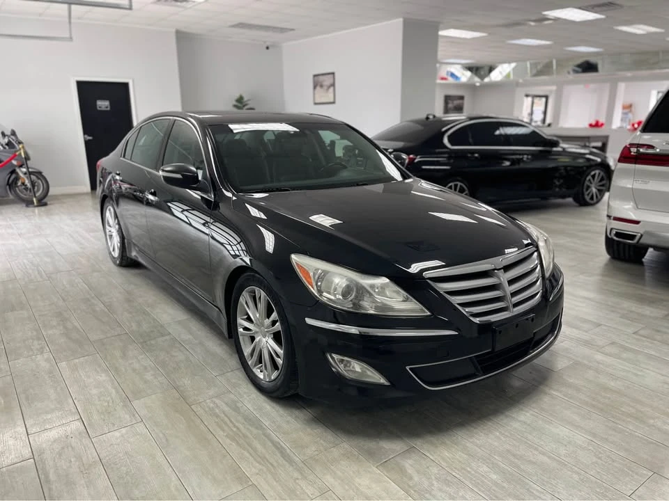 2012 Hyundai Genesis - Image 5 of 19