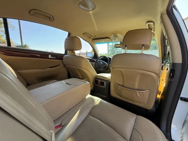 2012 Hyundai Genesis - Image 6 of 11