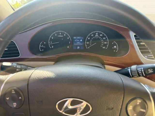 2012 Hyundai Genesis - Image 10 of 11