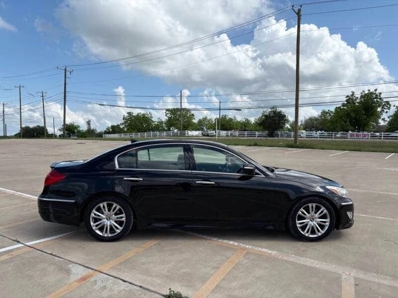 2012 Hyundai Genesis - Image 2 of 7
