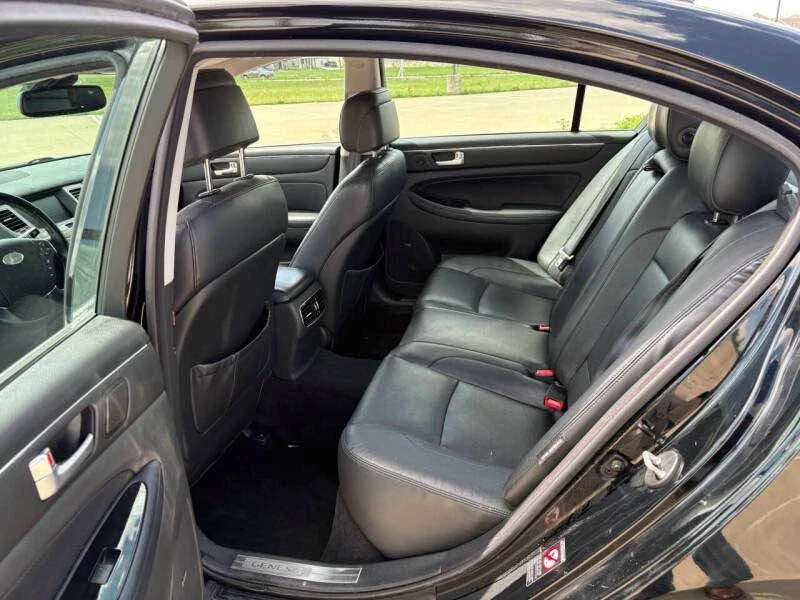 2012 Hyundai Genesis - Image 7 of 7