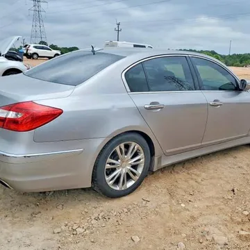 2012 Hyundai Genesis 3.8 Sedan 4D