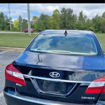 2012 Hyundai Genesis 3.8 Sedan 4D