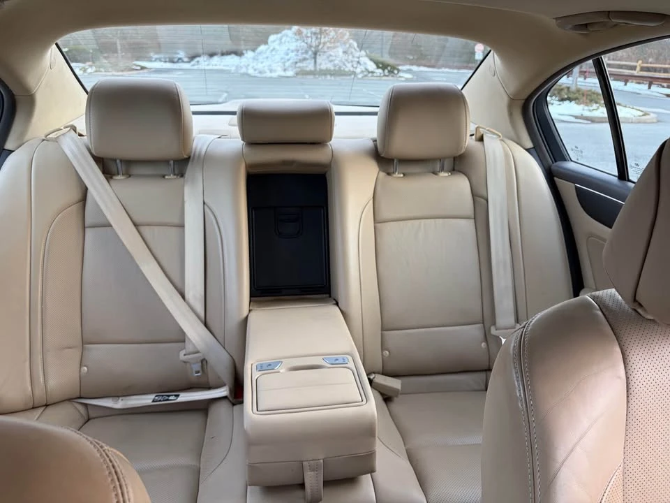 2012 Hyundai Genesis - Image 5 of 10