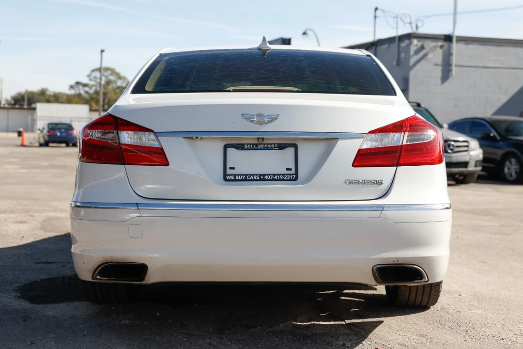 2012 Hyundai Genesis - Image 7 of 12