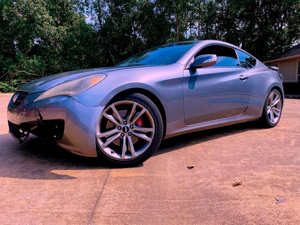 2012 Hyundai Genesis - Image 6 of 19
