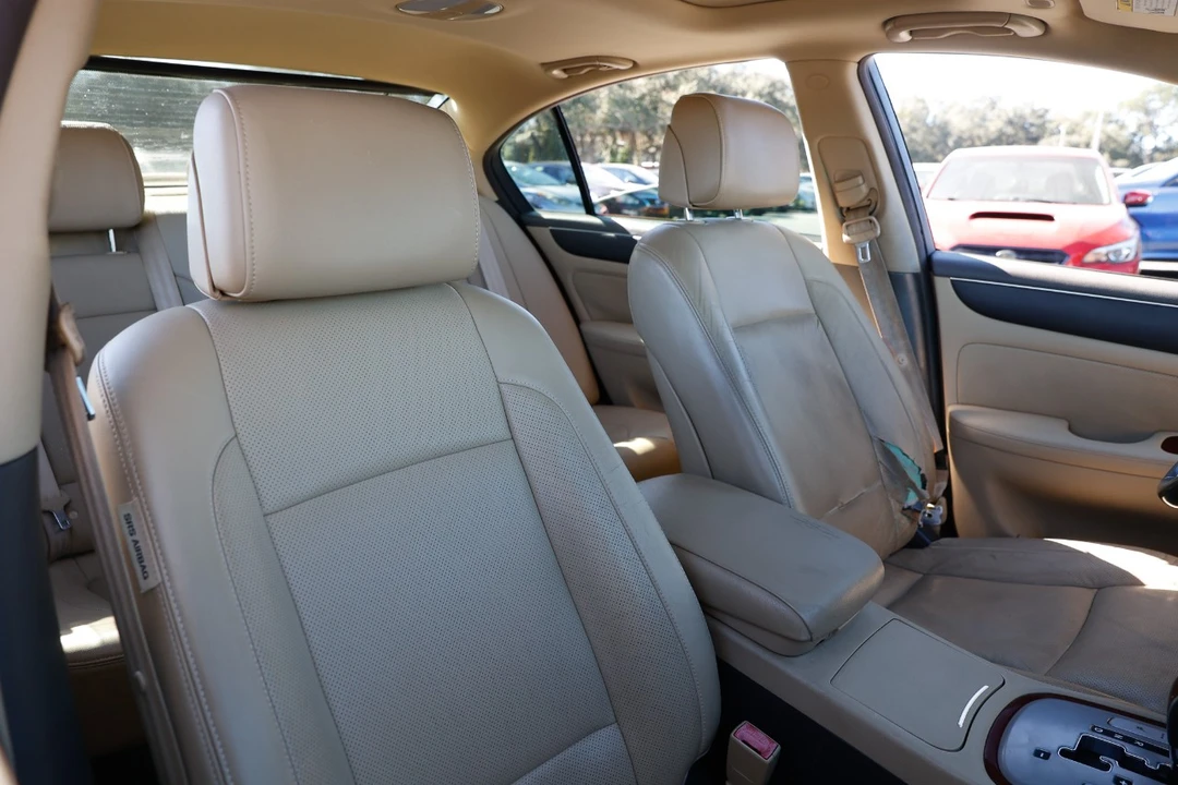 2012 Hyundai Genesis - Image 16 of 21