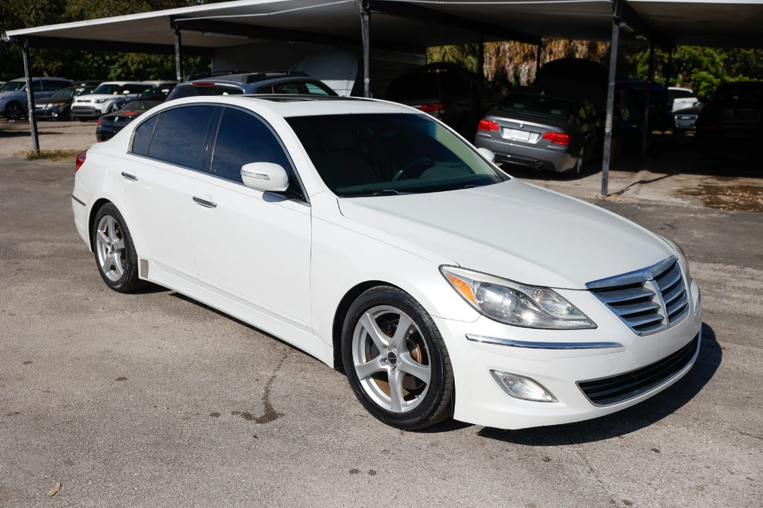 2012 Hyundai Genesis - Image 15 of 21