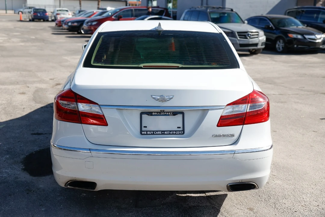 2012 Hyundai Genesis - Image 9 of 21