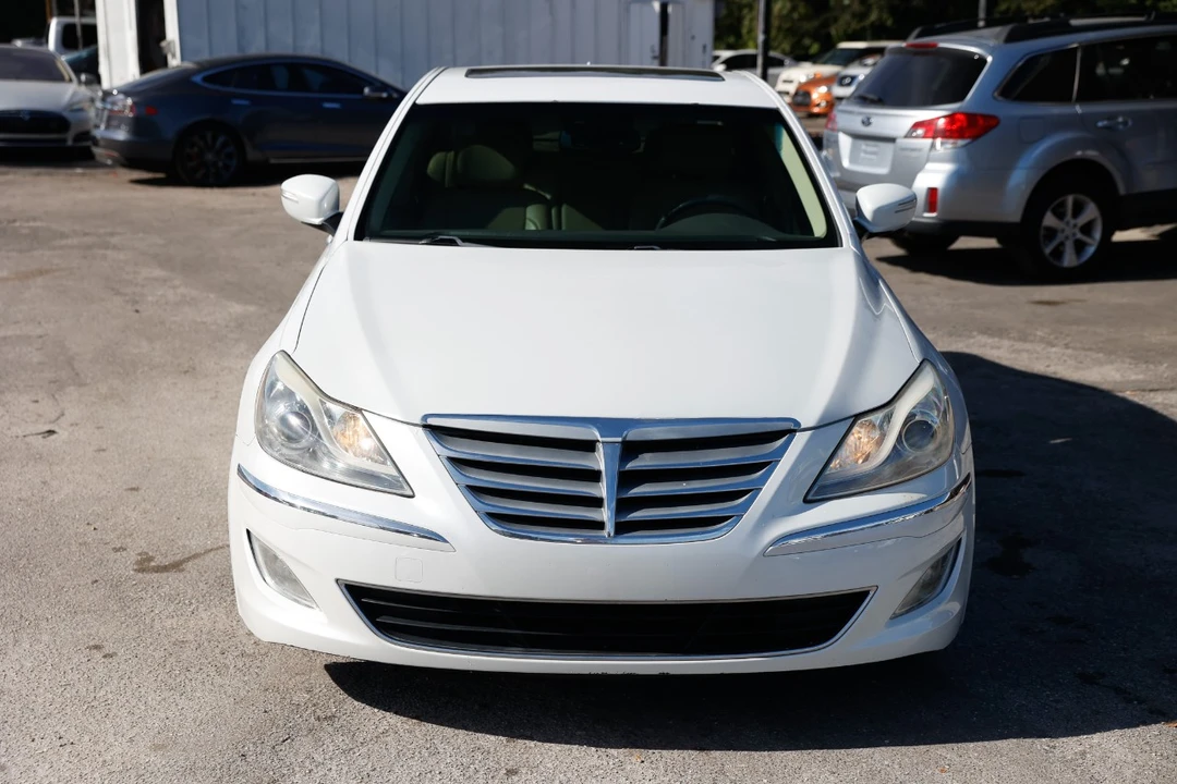2012 Hyundai Genesis - Image 19 of 21