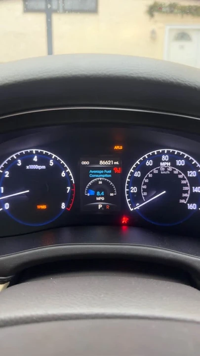 2012 Hyundai Genesis - Image 7 of 13