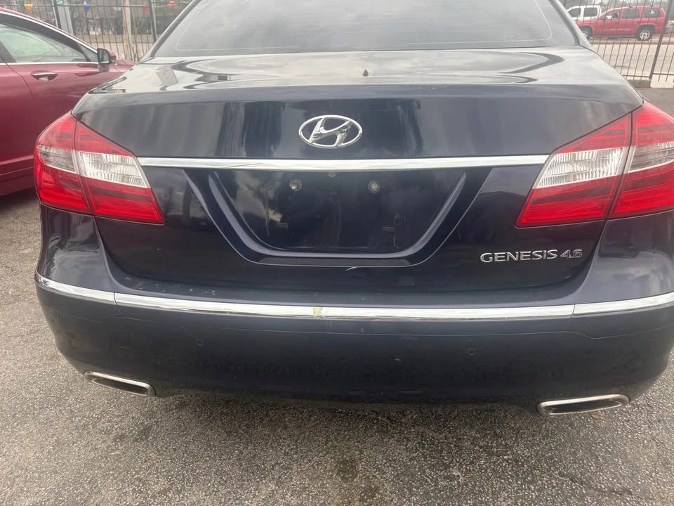 2012 Hyundai Genesis - Image 5 of 6