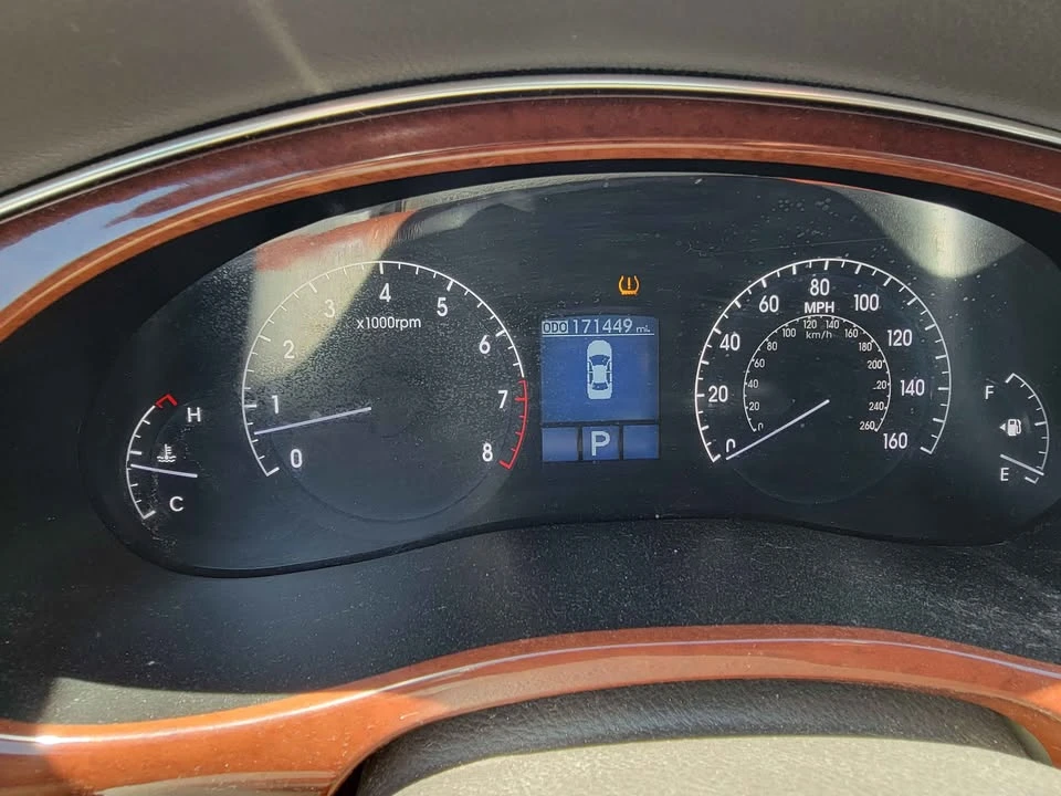 2012 Hyundai Genesis - Image 8 of 8