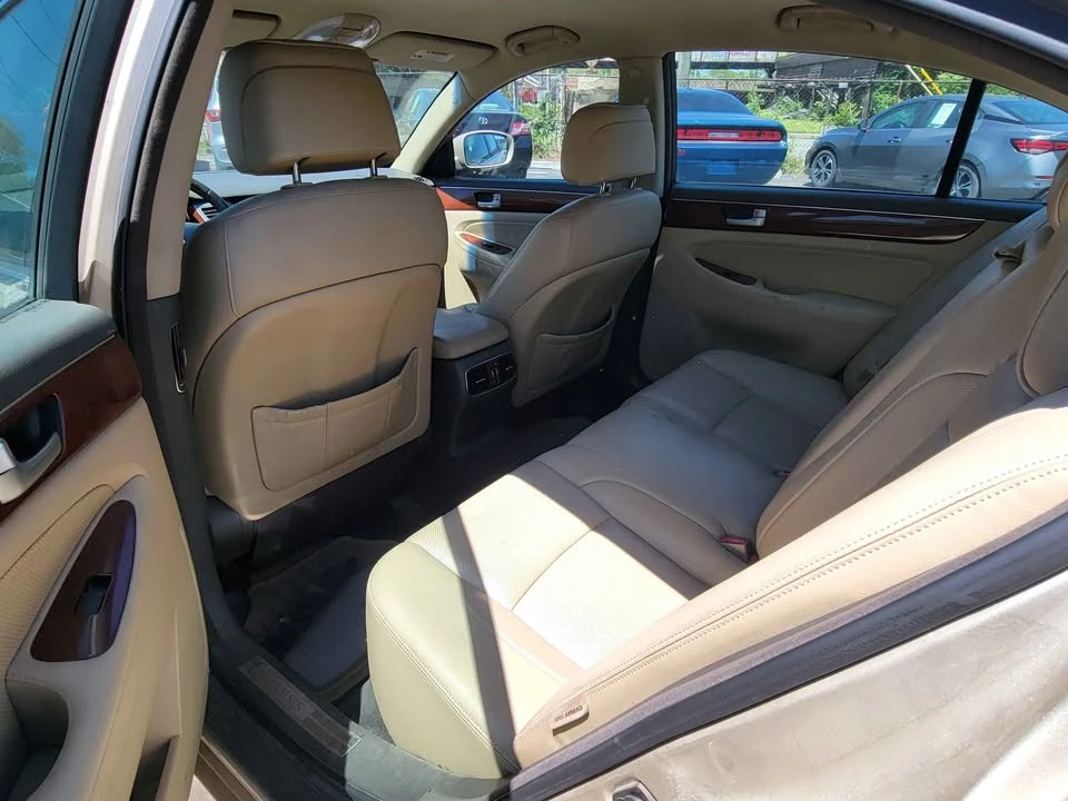 2012 Hyundai Genesis - Image 6 of 8