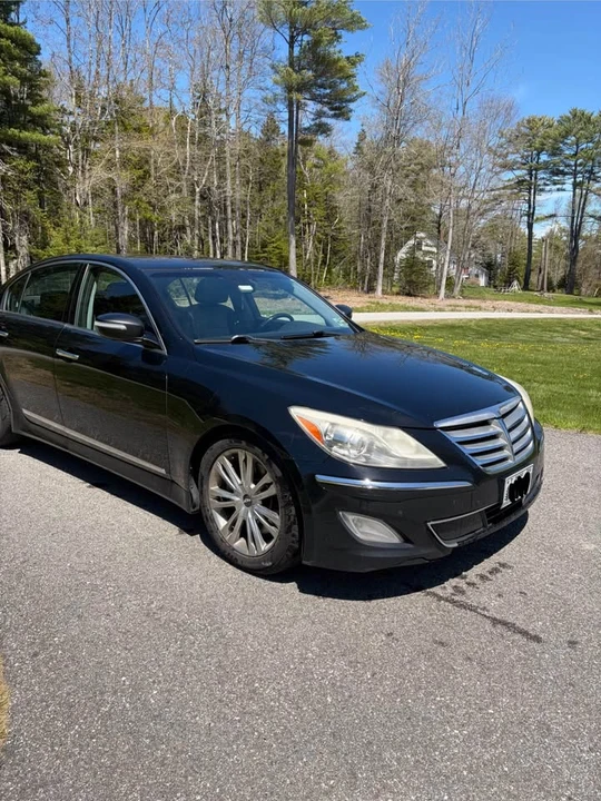 2012 Hyundai Genesis - Image 8 of 20