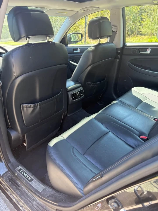 2012 Hyundai Genesis - Image 11 of 20
