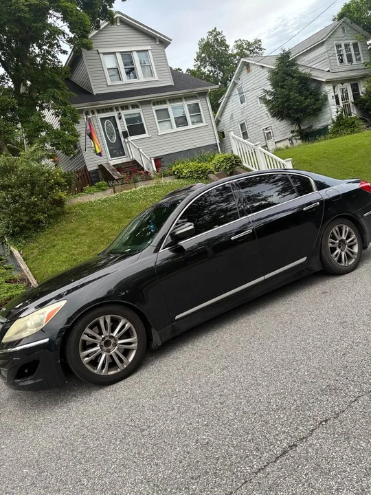 2012 Hyundai Genesis - Image 6 of 11