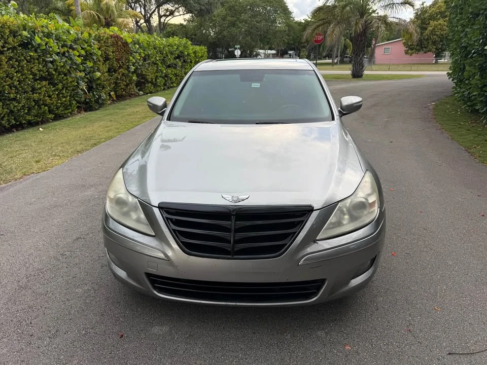2012 Hyundai Genesis - Image 2 of 13