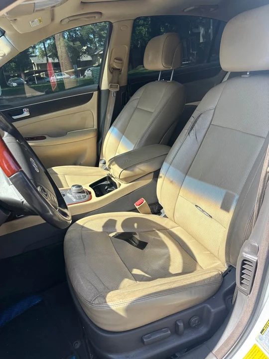 2012 Hyundai Genesis - Image 12 of 15