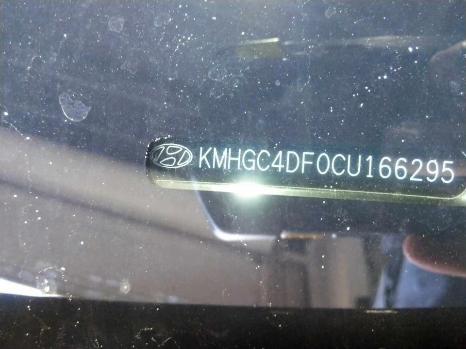 2012 Hyundai Genesis - Image 5 of 7