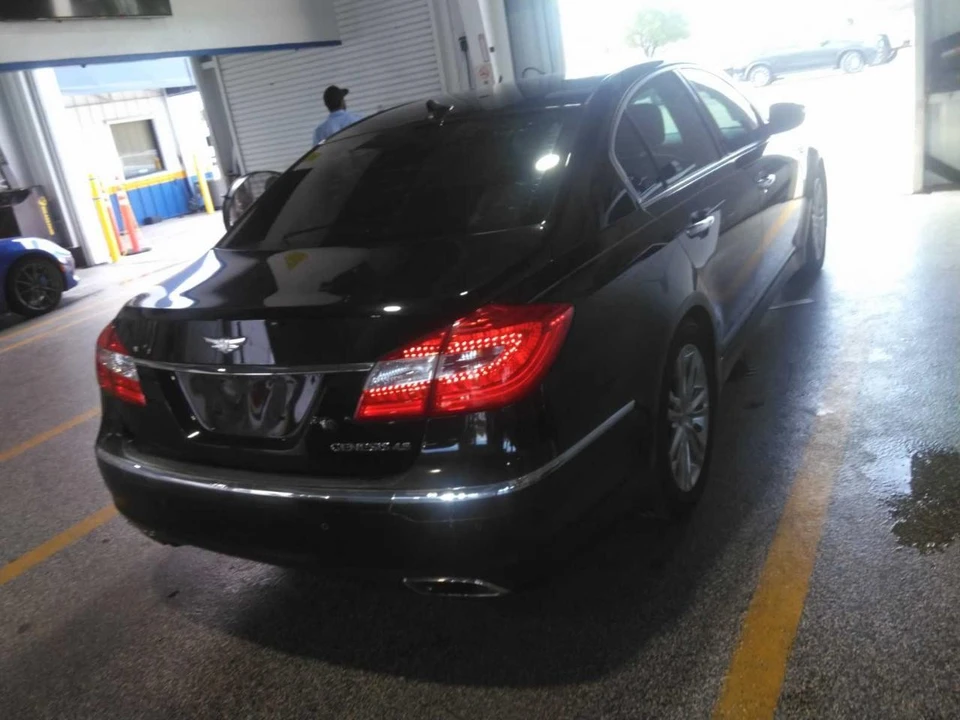 2012 Hyundai Genesis - Image 3 of 7