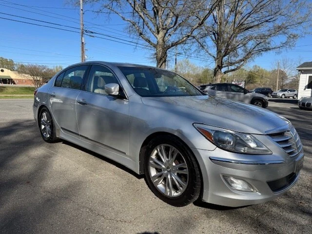 2012 Hyundai Genesis - Image 7 of 20