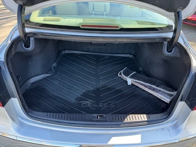 2012 Hyundai Genesis - Image 17 of 20