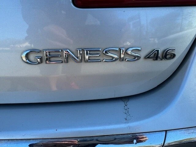 2012 Hyundai Genesis - Image 19 of 20