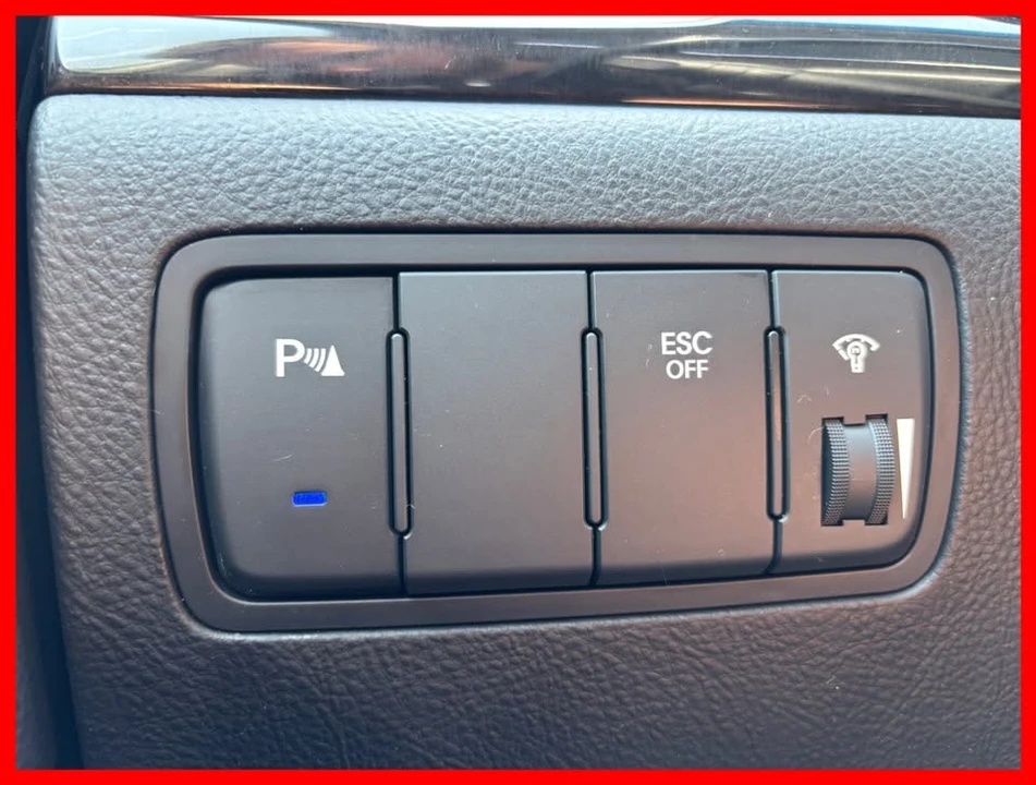 2012 Hyundai Genesis - Image 14 of 15